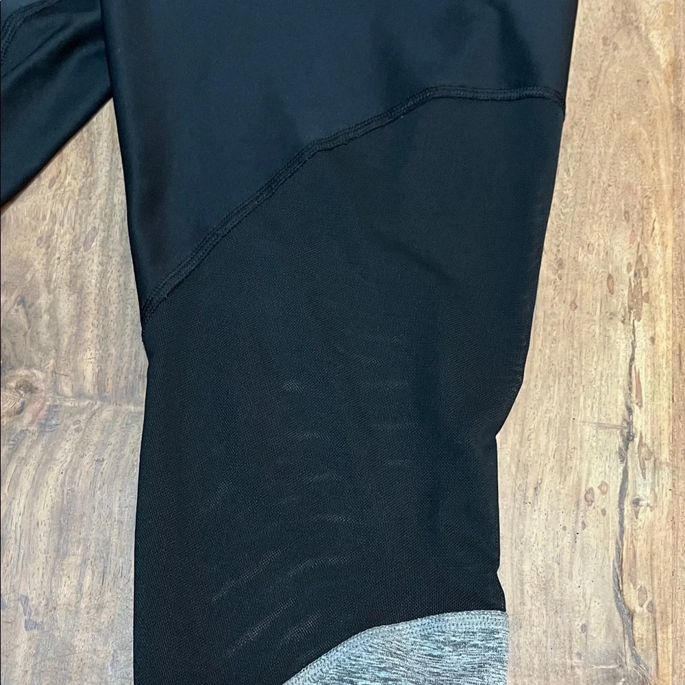 Nike Dri-Fit Black and Gray Leggings - Picture 4 of 6